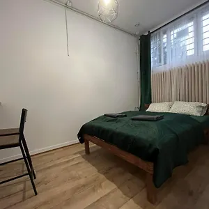 Tomtom Hostel